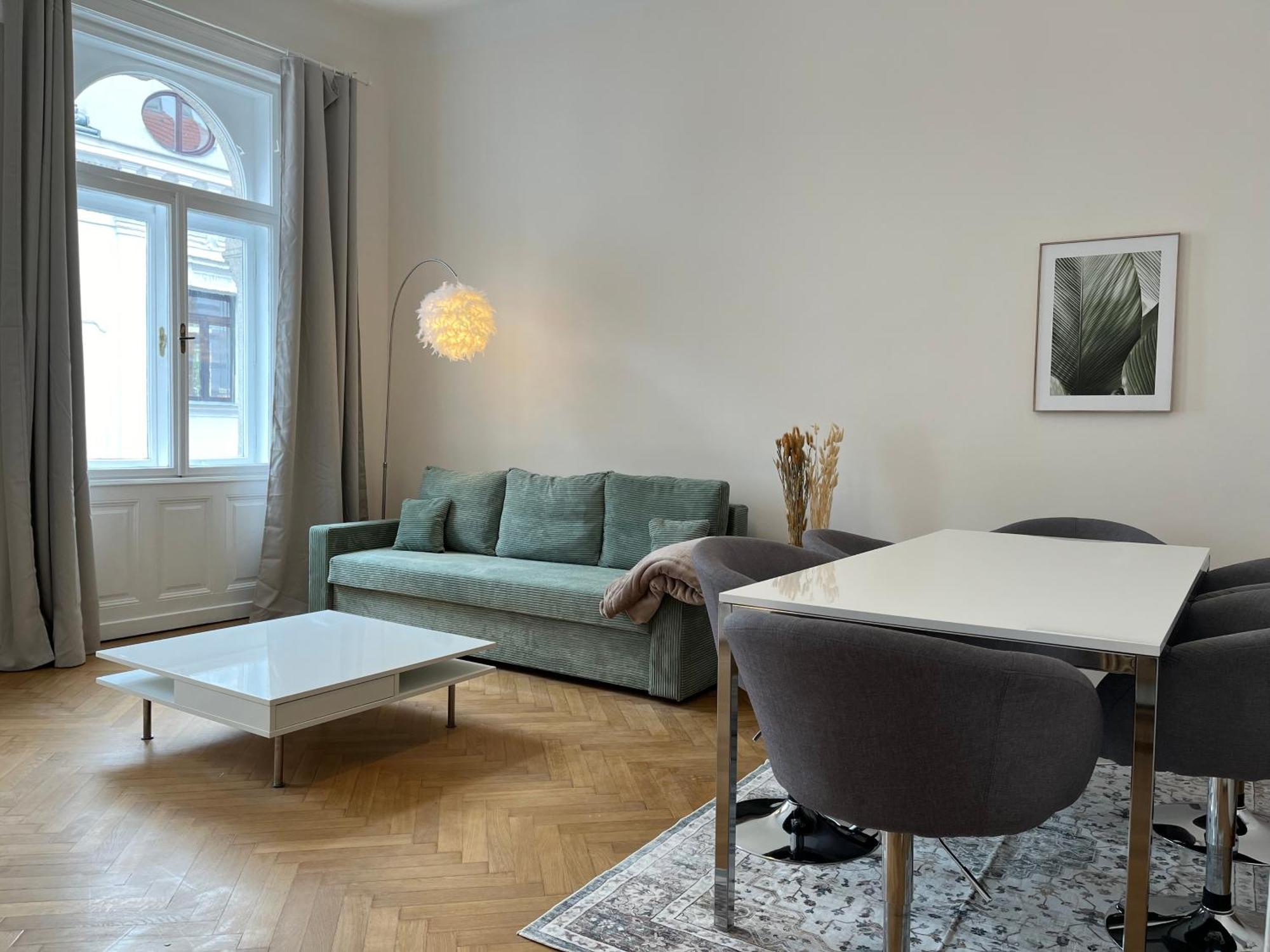 Grosszuegiger Wiener Altbau Gleich Neben Schoenbrunn Buitenkant foto