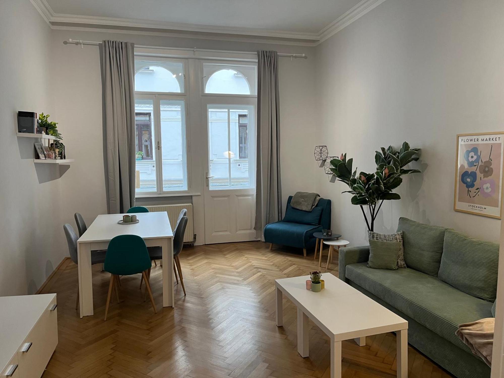 Grosszuegiger Wiener Altbau Gleich Neben Schoenbrunn Buitenkant foto